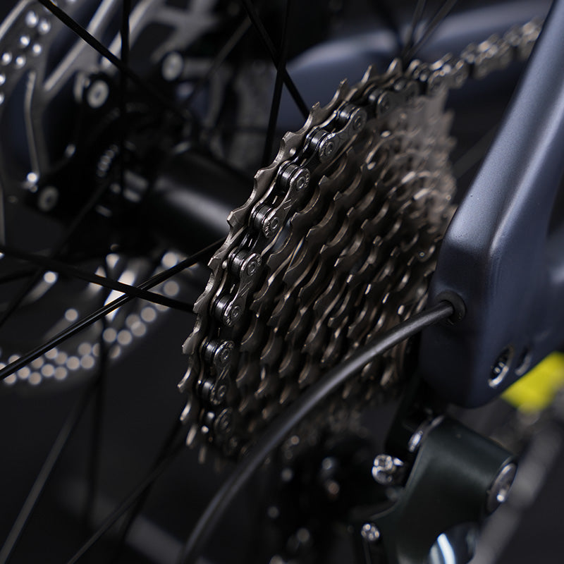 EUROBIKE full carbon fiber road bike - 700C, Shimano 105 24 speed, all inner wiring