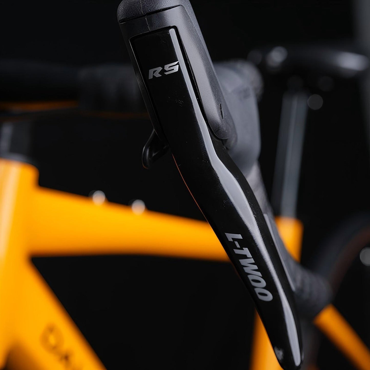 EUROBIKE DA600 Lightweight gravel road bike - 700Cx38C, L-TWOO 9 speed, Hydraulic disc brake